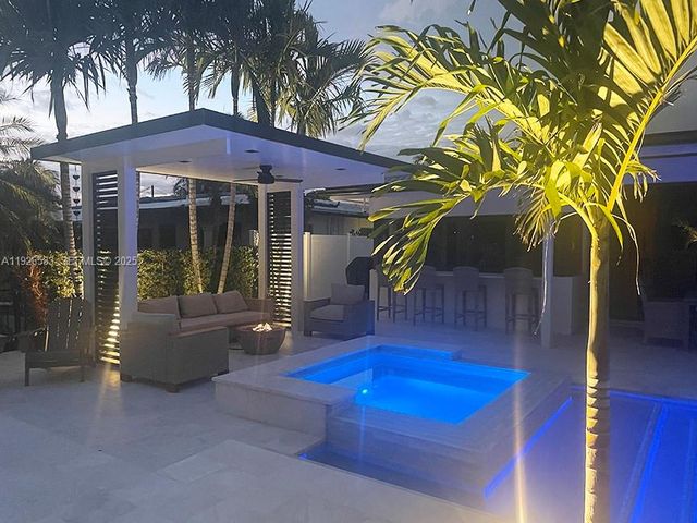 2734 SE 14th St, Pompano Beach, FL 33062