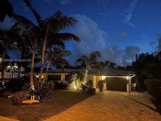 2734 SE 14th St, Pompano Beach, FL 33062