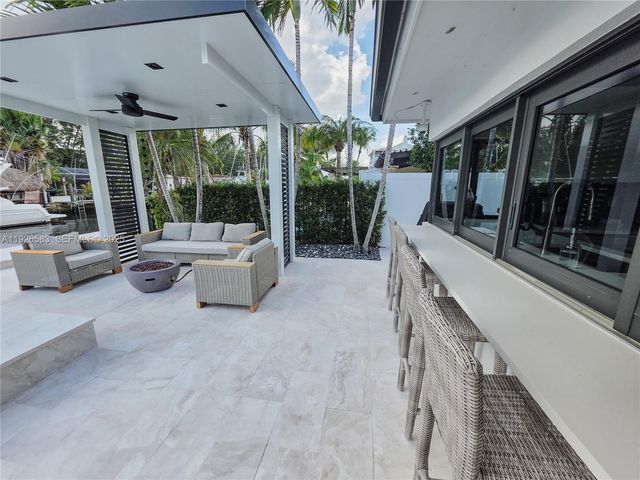 2734 SE 14th St, Pompano Beach, FL 33062