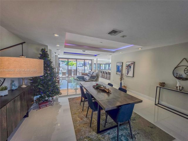 2734 SE 14th St, Pompano Beach, FL 33062