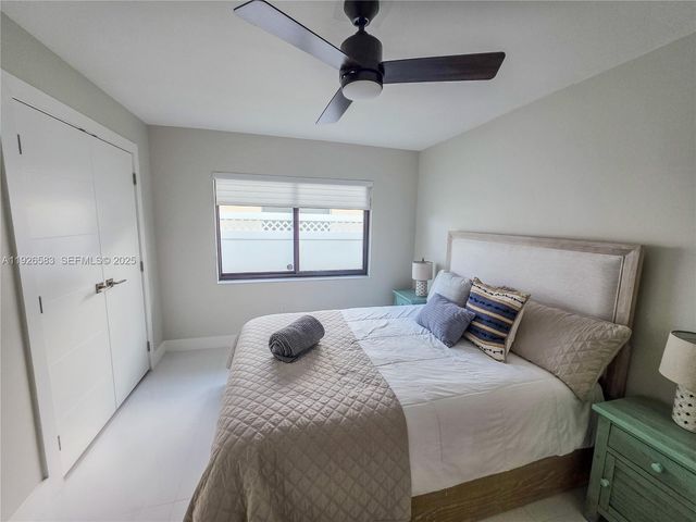 2734 SE 14th St, Pompano Beach, FL 33062