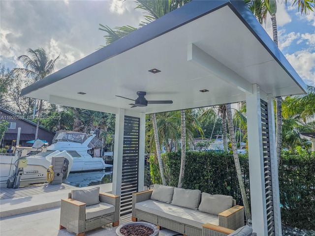 2734 SE 14th St, Pompano Beach, FL 33062