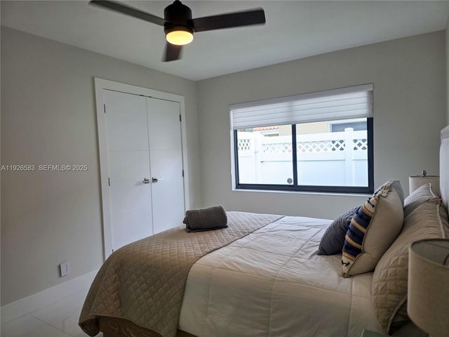 2734 SE 14th St, Pompano Beach, FL 33062