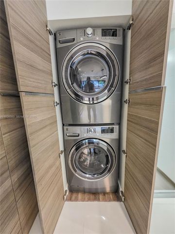 2734 SE 14th St, Pompano Beach, FL 33062