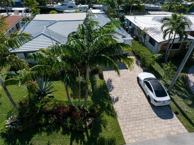 2734 SE 14th St, Pompano Beach, FL 33062
