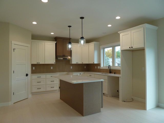 717 Tamarack TRAIL, Holmen, WI 54636