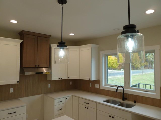 717 Tamarack TRAIL, Holmen, WI 54636