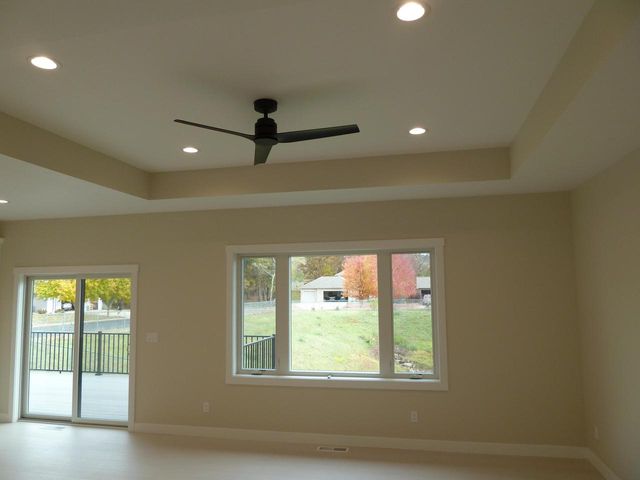 717 Tamarack TRAIL, Holmen, WI 54636