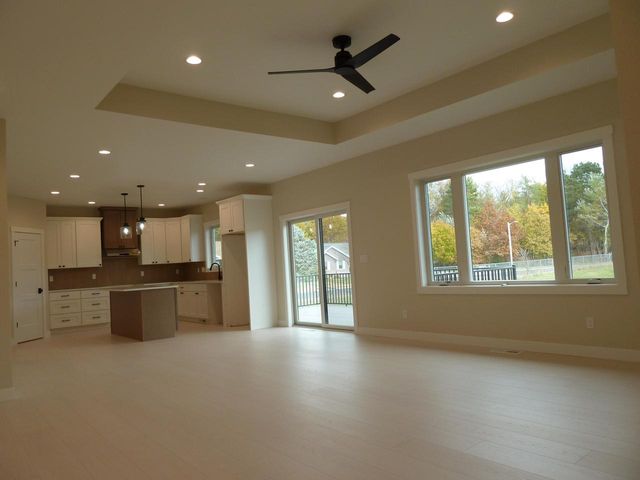 717 Tamarack TRAIL, Holmen, WI 54636