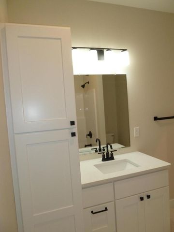 717 Tamarack TRAIL, Holmen, WI 54636