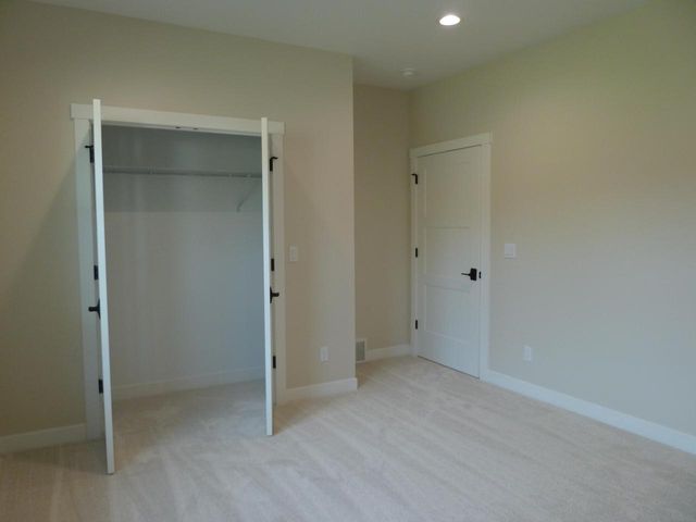 717 Tamarack TRAIL, Holmen, WI 54636