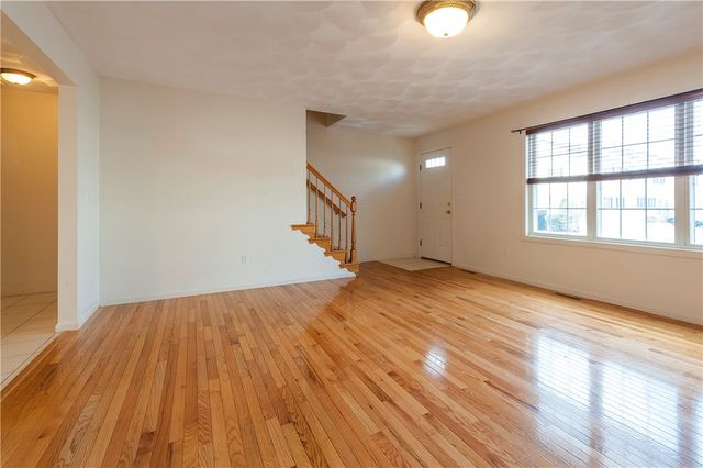 21 Hyde Avenue 21, Pawtucket, RI 02861