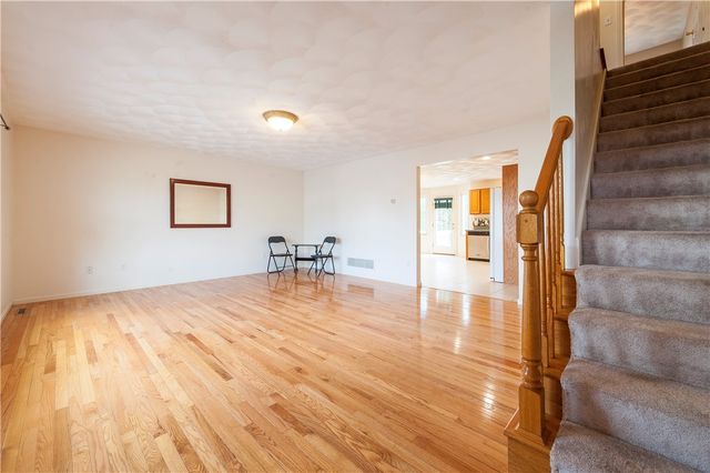 21 Hyde Avenue 21, Pawtucket, RI 02861