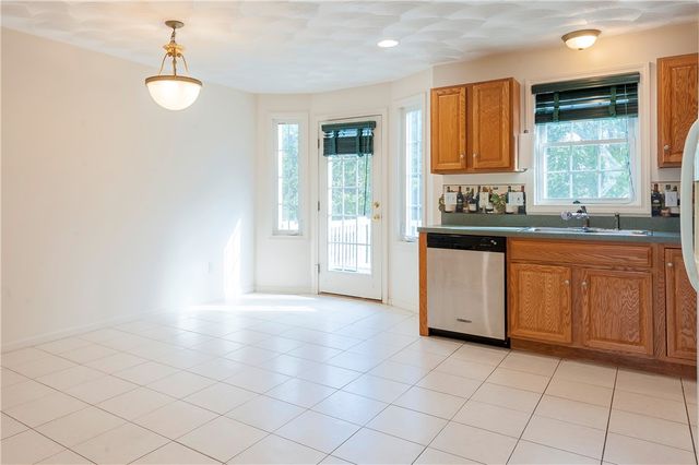 21 Hyde Avenue 21, Pawtucket, RI 02861