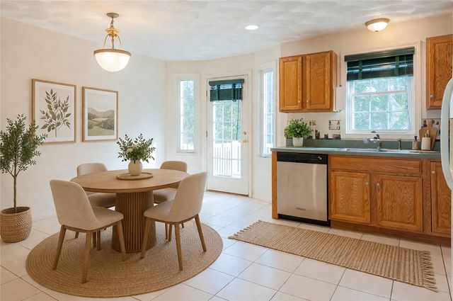 21 Hyde Avenue 21, Pawtucket, RI 02861