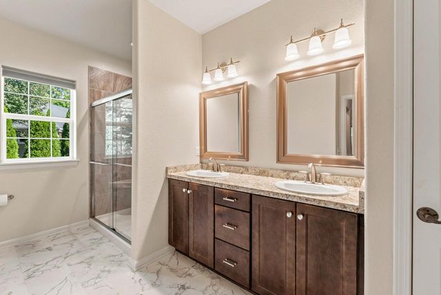 617 Evergreen TERRACE, Port Washington, WI 53074