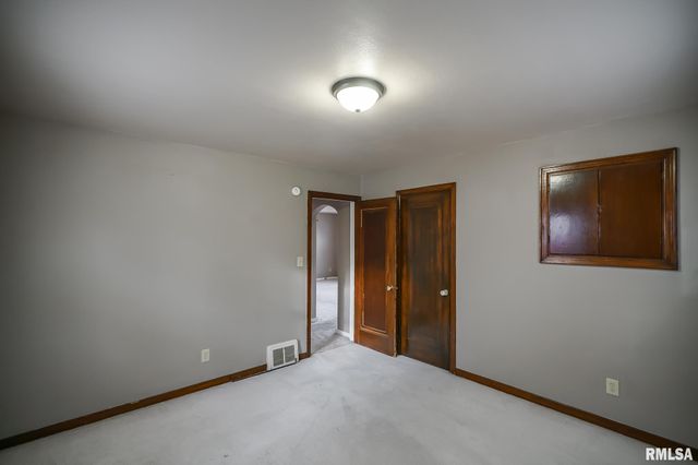 100 LEWIS Court, Bartonville, IL 61607