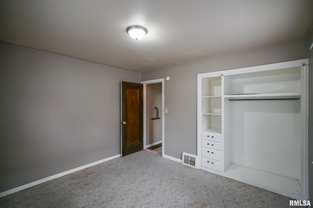 100 LEWIS Court, Bartonville, IL 61607