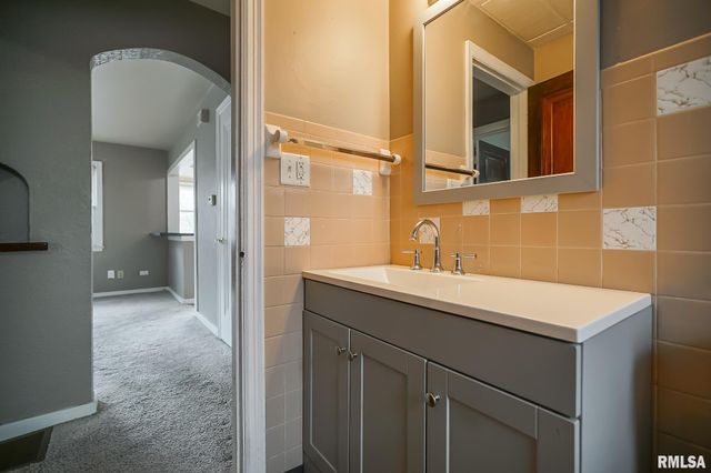 100 LEWIS Court, Bartonville, IL 61607