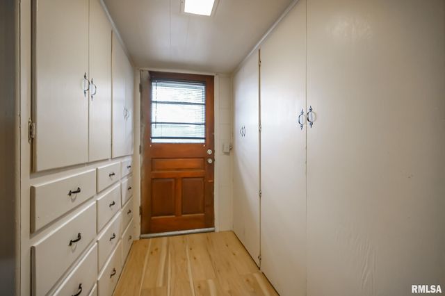 100 LEWIS Court, Bartonville, IL 61607