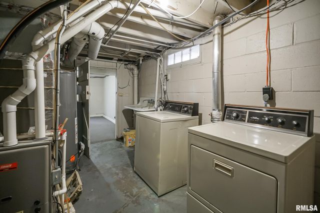 100 LEWIS Court, Bartonville, IL 61607