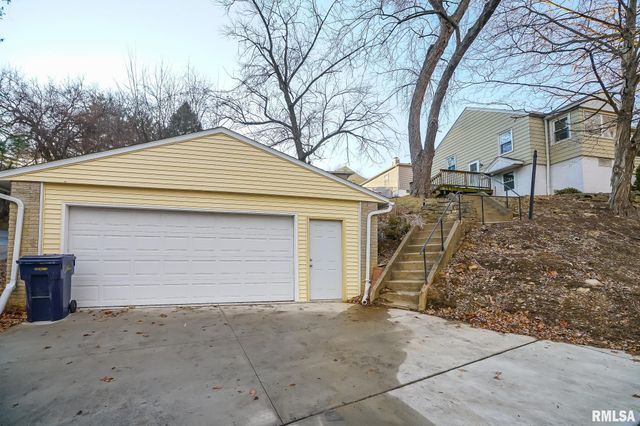 100 LEWIS Court, Bartonville, IL 61607