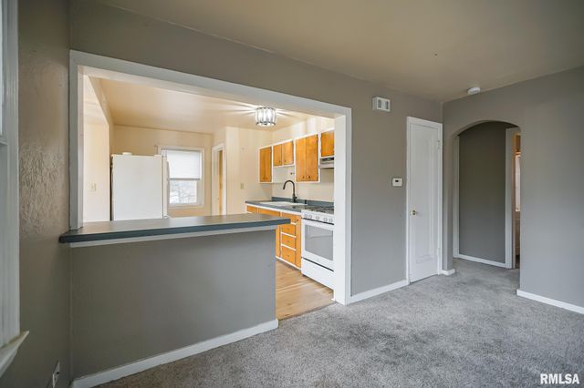 100 LEWIS Court, Bartonville, IL 61607