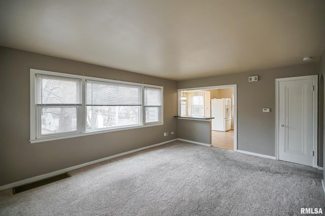 100 LEWIS Court, Bartonville, IL 61607