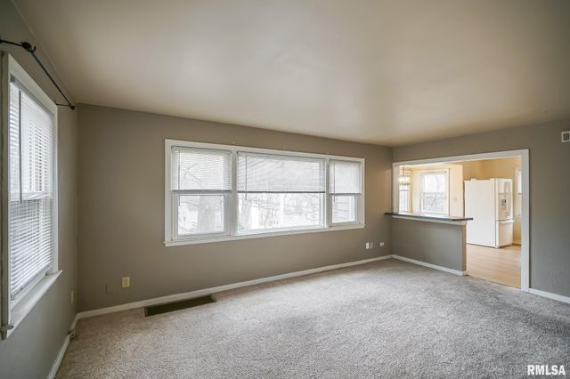 100 LEWIS Court, Bartonville, IL 61607