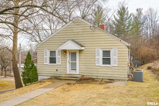 100 LEWIS Court, Bartonville, IL 61607