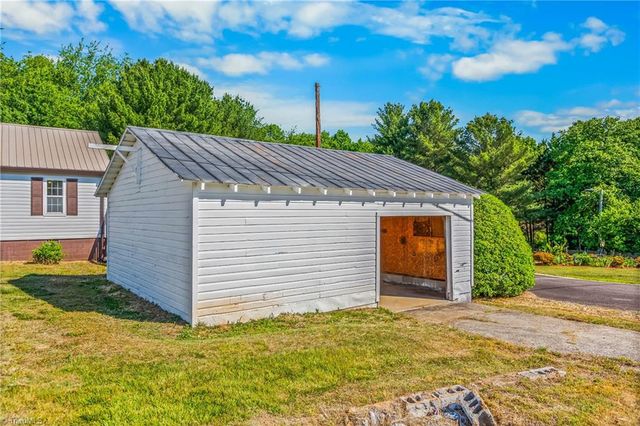 161 Cedar Forest Road, Ronda, NC 28670