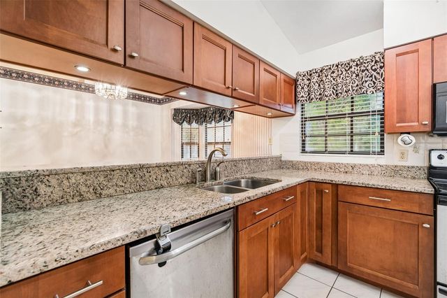 11301 MAYBROOK AVENUE, Riverview, FL 33569