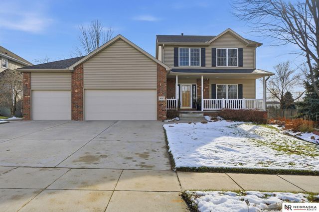 9437 Oakville Road, Lincoln, NE 68526
