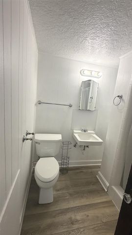 716 Joyce, Houston, TX 77009