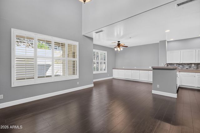7445 E EAGLE CREST Drive 1056, Mesa, AZ 85207