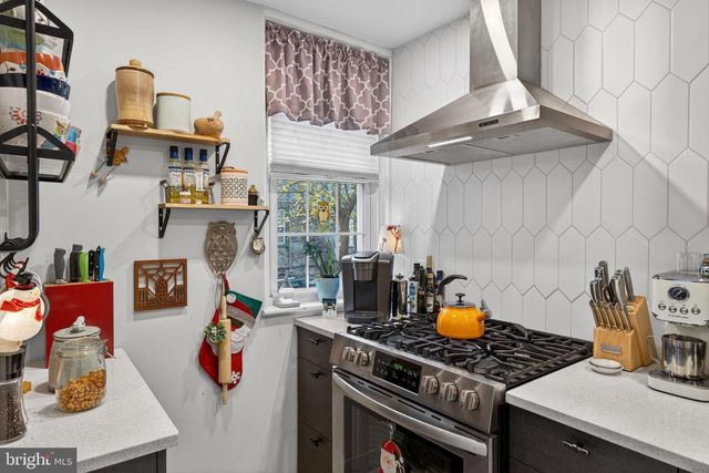 7704 ARDLEIGH ST, Philadelphia, PA 19118