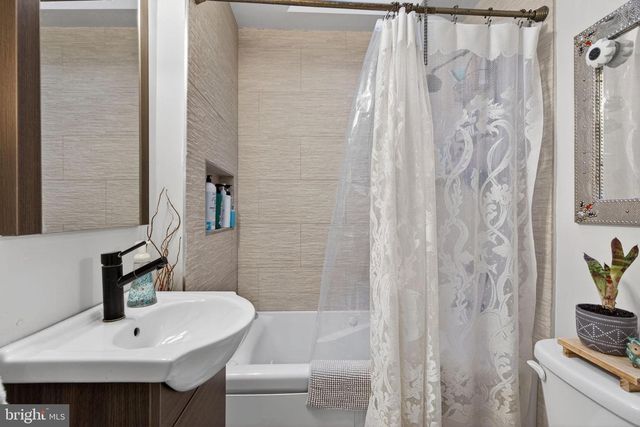 7704 ARDLEIGH ST, Philadelphia, PA 19118