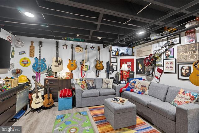 7704 ARDLEIGH ST, Philadelphia, PA 19118