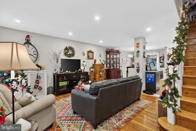 7704 ARDLEIGH ST, Philadelphia, PA 19118