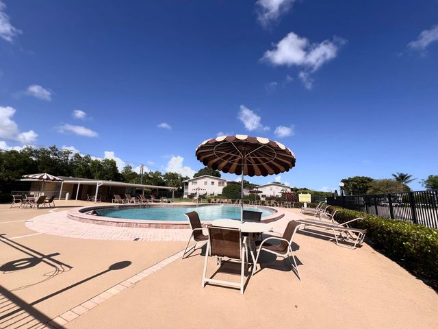 176 Sussex I, West Palm Beach, FL 33417