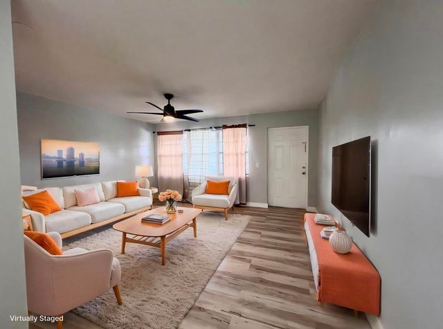 176 Sussex I, West Palm Beach, FL 33417