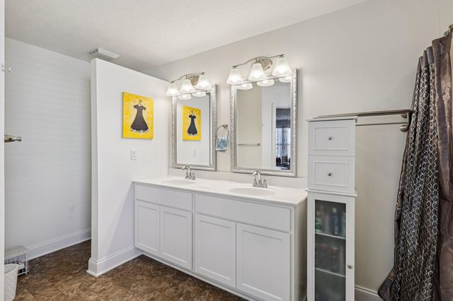 6468 Graham Court, Burlington, KY 41005