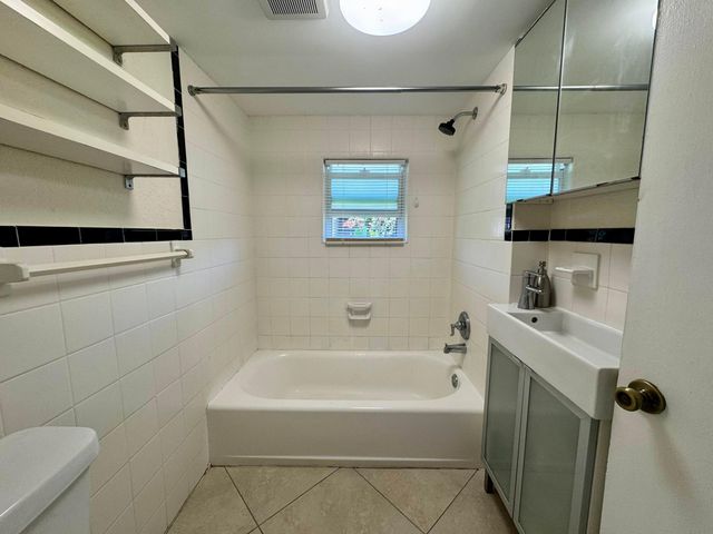 415 31st Street 1-6, West Palm Beach, FL 33407
