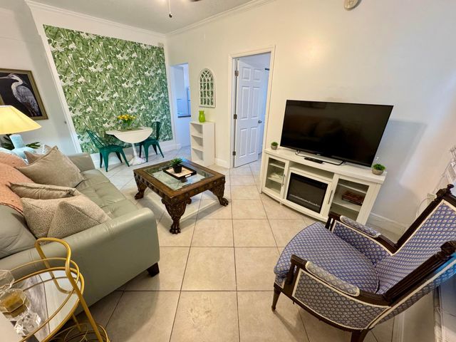 415 31st Street 1-6, West Palm Beach, FL 33407