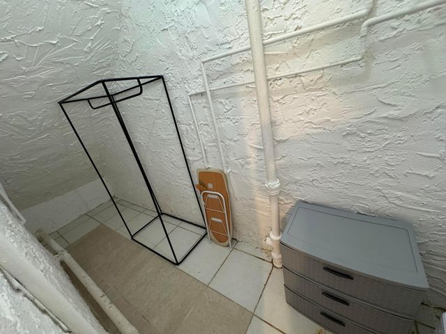 415 31st Street 1-6, West Palm Beach, FL 33407