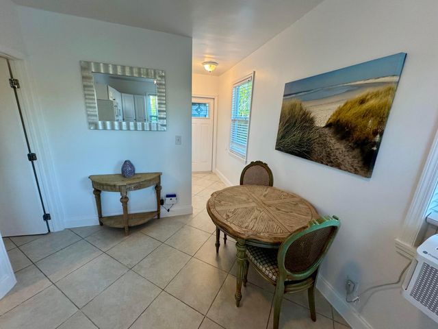415 31st Street 1-6, West Palm Beach, FL 33407