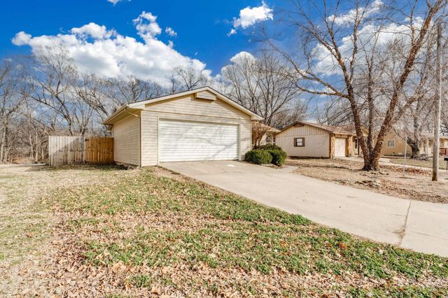 1302 N Taylor St, El Dorado, KS 67042