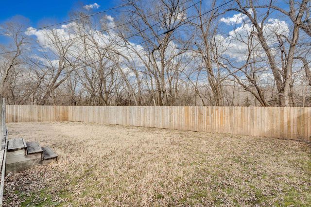 1302 N Taylor St, El Dorado, KS 67042