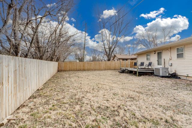 1302 N Taylor St, El Dorado, KS 67042