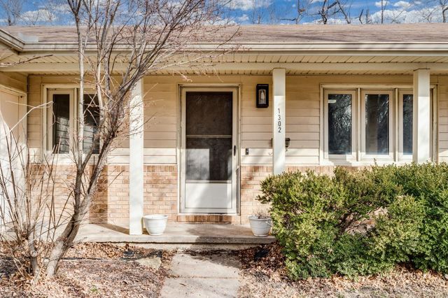 1302 N Taylor St, El Dorado, KS 67042